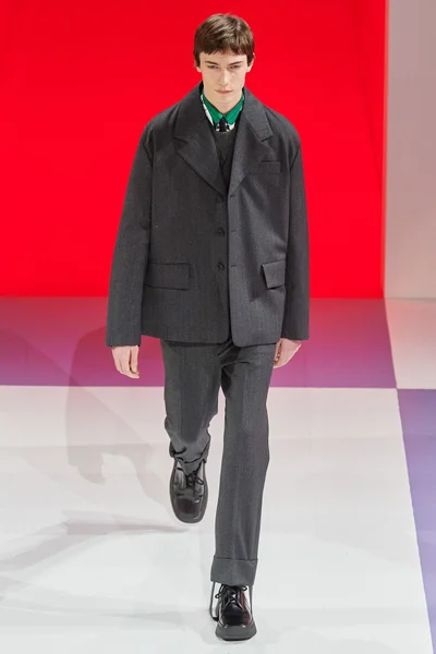 Look 4